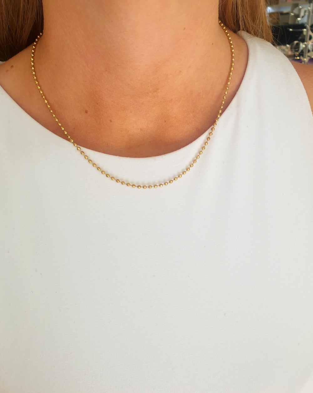 Thin fashion necklace with beads | Gold