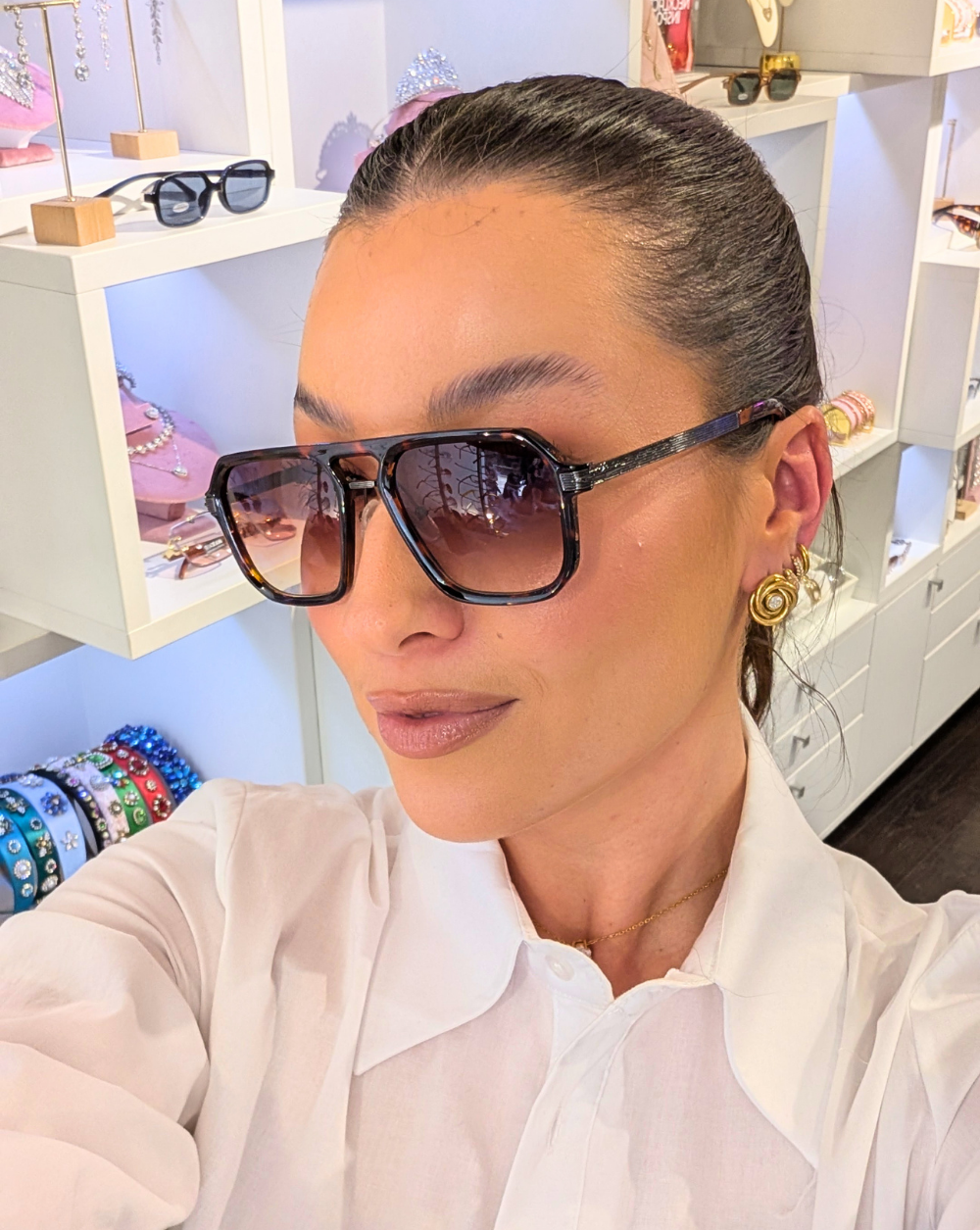Sonnenbrille quadratischen Gläsern und UV400-Schutz – trgovina Patrizia , ein modernes, elegantes Modeaccessoire