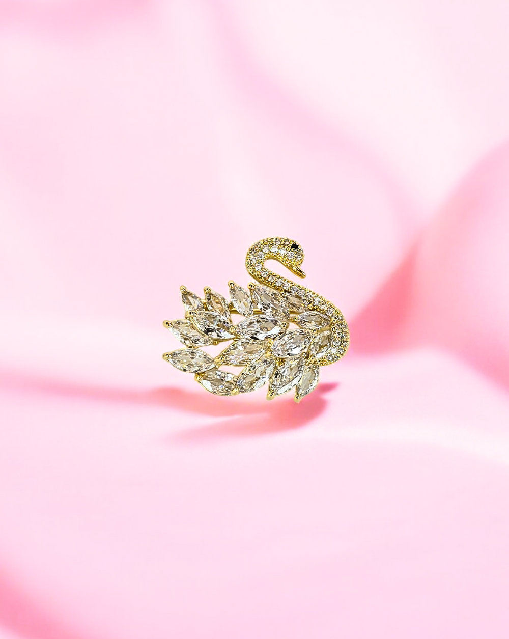 mini swan gold patrizia brooch