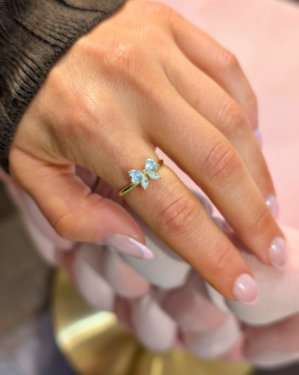 Ring  BOW gold Ring  BOW the shape of a bow with larger stainless steel crystals, Trgovina Patrizia