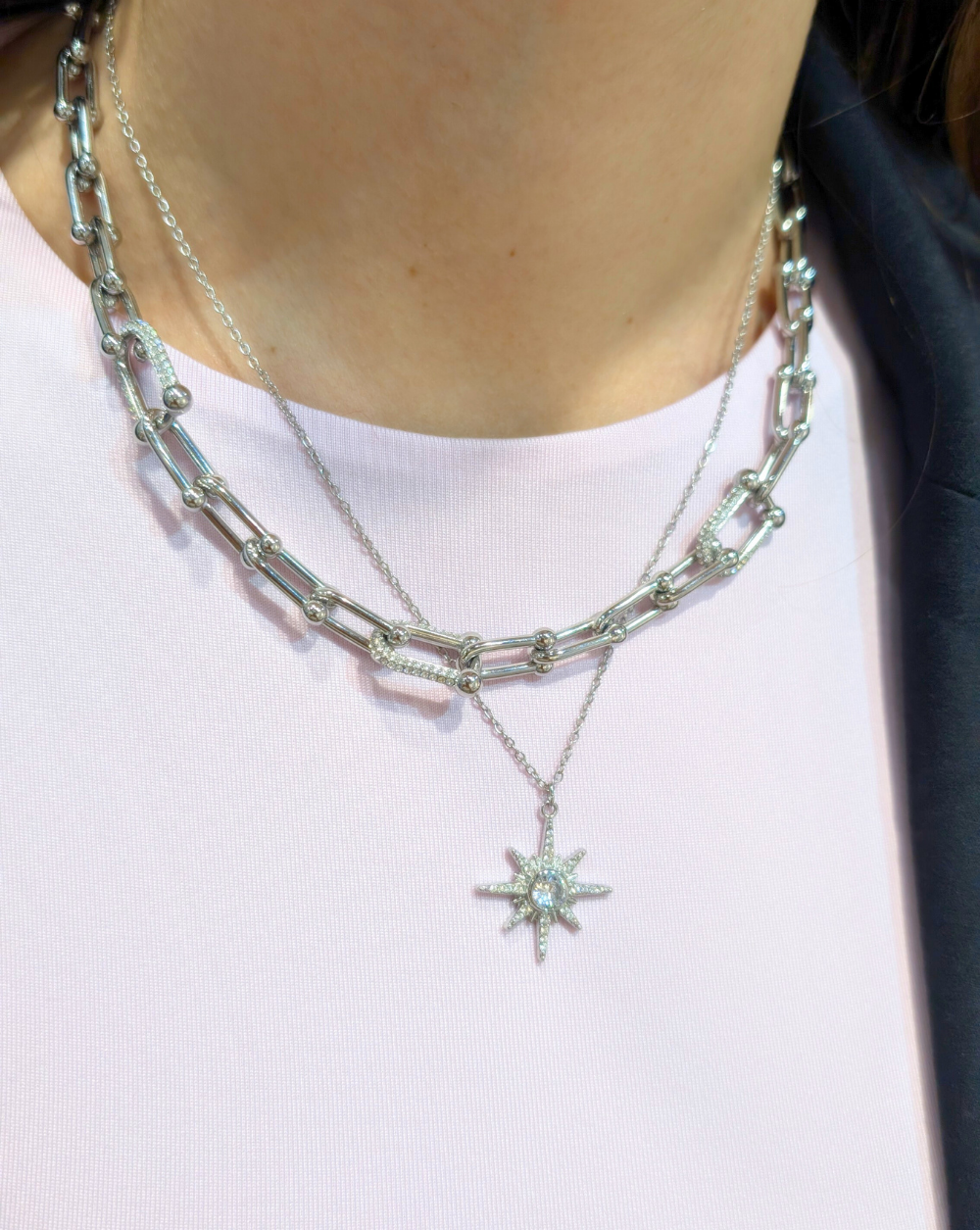 Kombination aus silbernen Ketten zum Layering aus Edelstahl, Trgovina Patrizia