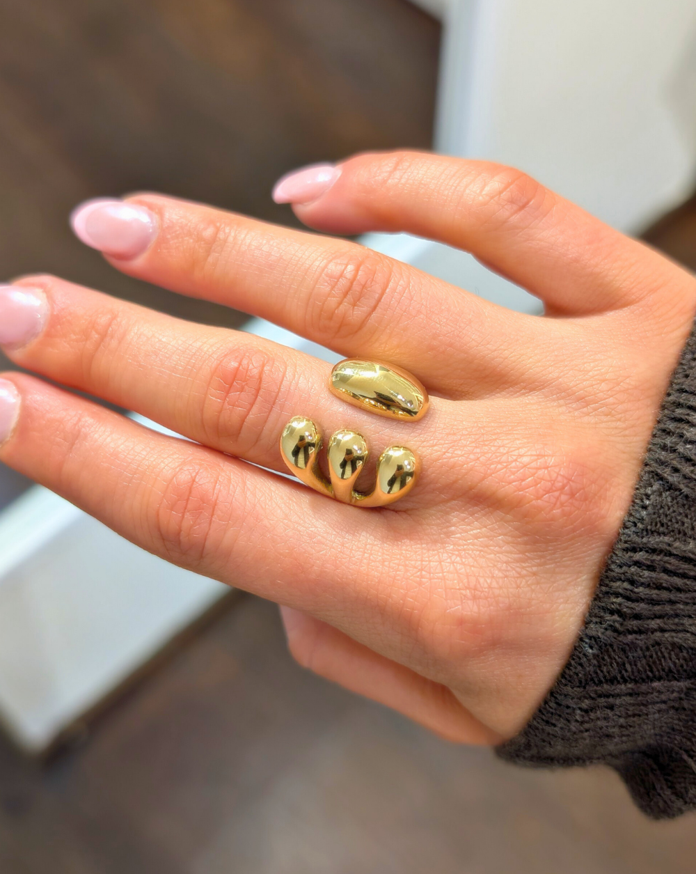 Ring EMBRACE Ring with a smooth organic shape made of stainless steel, Trgovina Patrizia