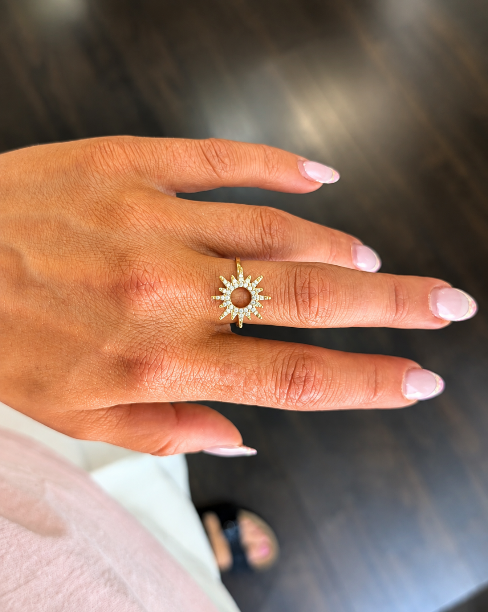 SOLIS "Zlat" Ring , made of stainless steel with a sun motif and clear crystals – Trgovina Patrizia Ljubljana.