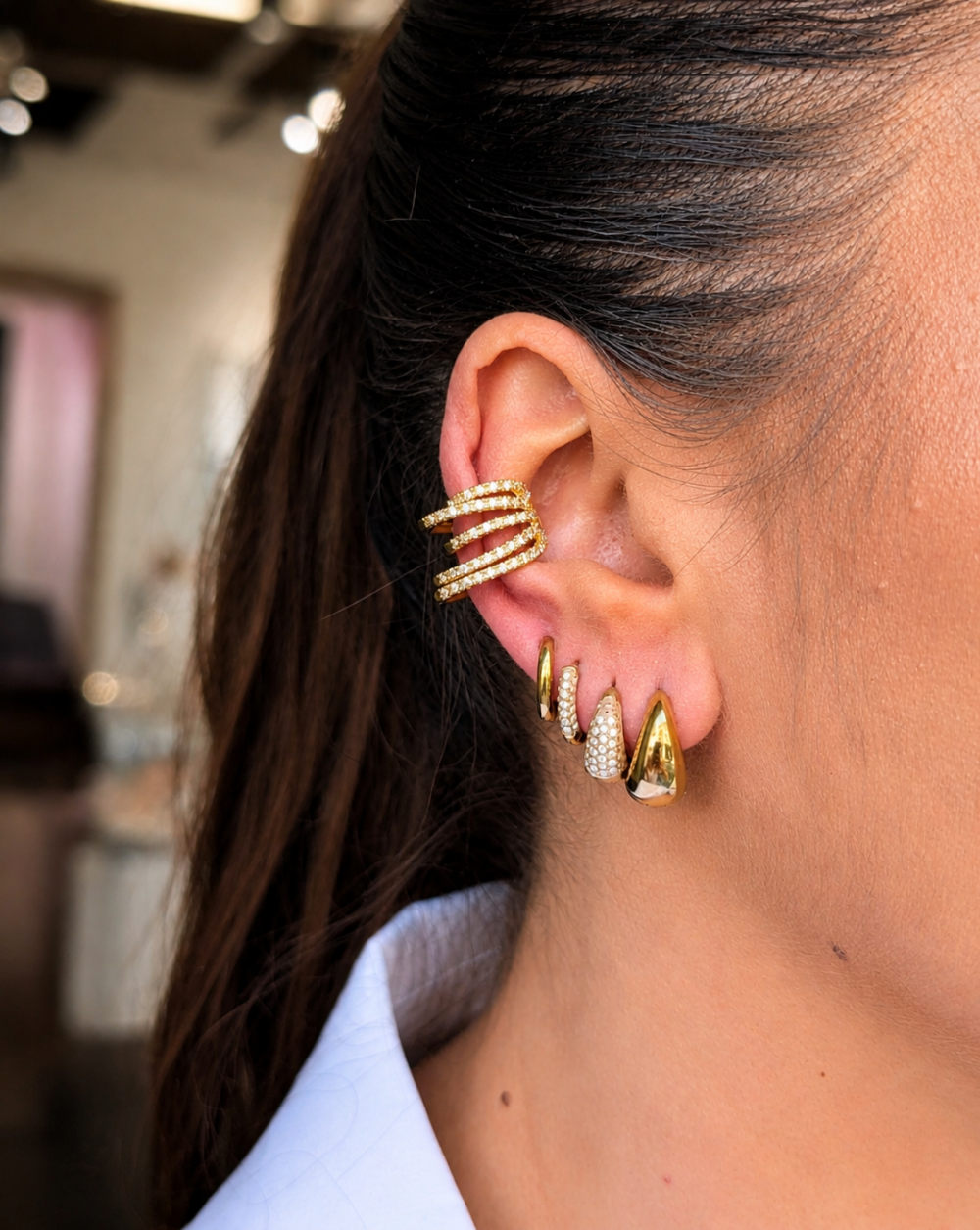 Earcuff with multiple rows of crystals – trgovina Patrizia , elegant modern jewelry