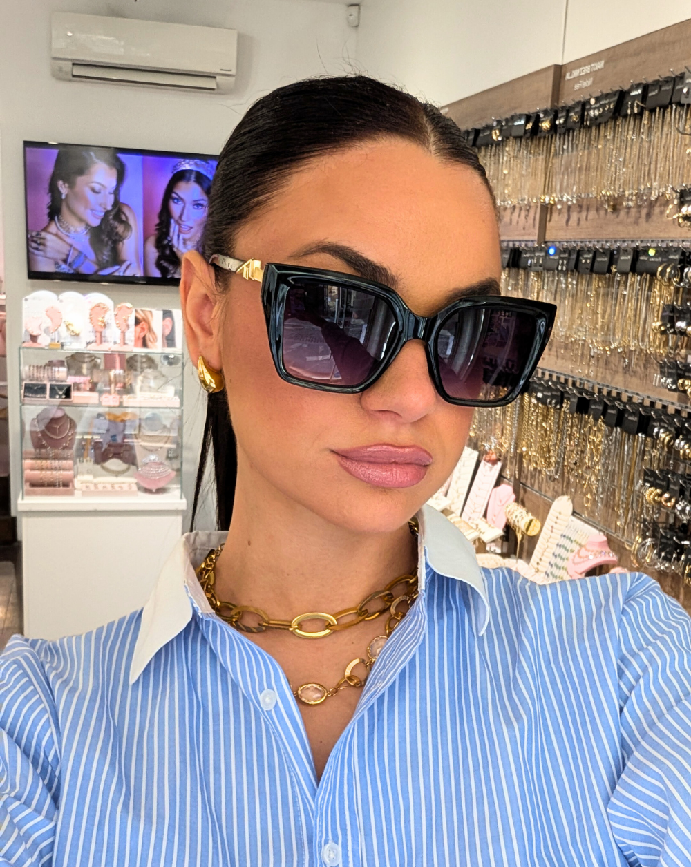 Oversized black Sunglasses with UV400 protection Patrizia Ljubljana