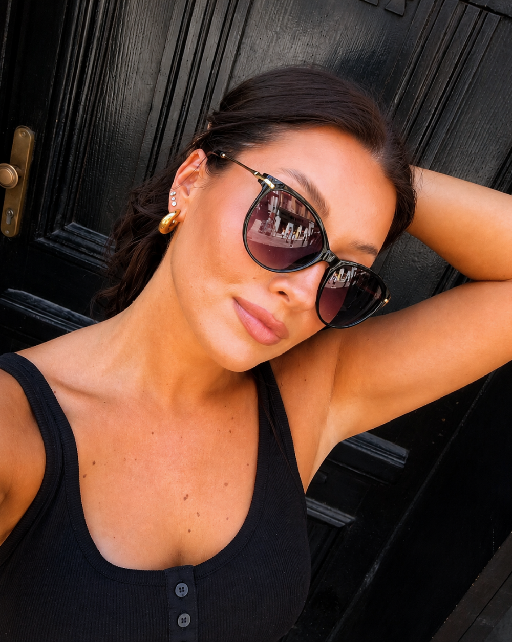 Elegantna cat-eye sončna očala DAKOTA s privzdignjenim okvirjem – Trgovina Patrizia Ljubljana.