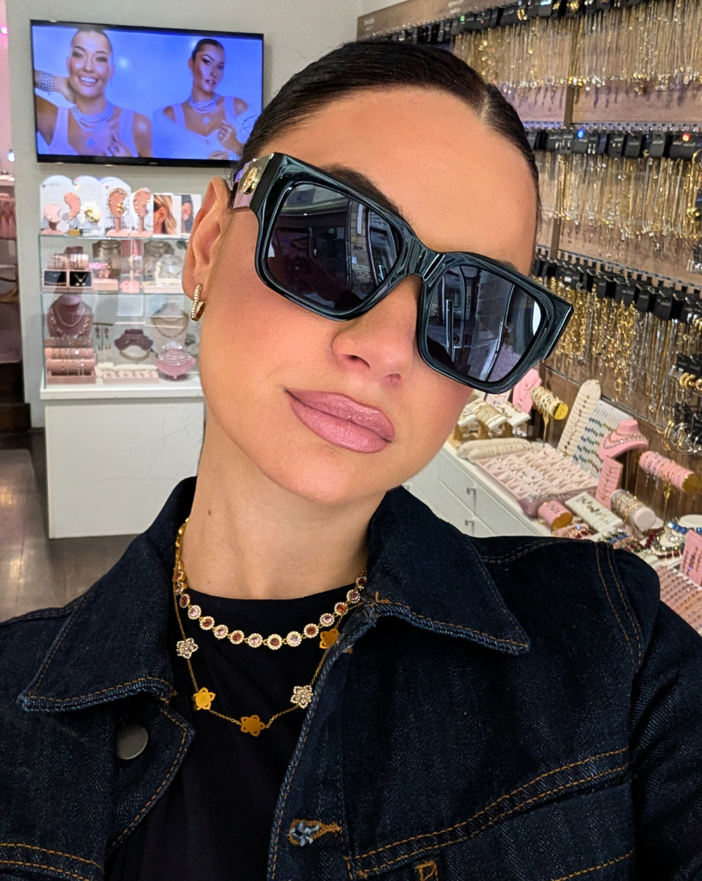 Sončna očala VOGUE, črna geometrijska sončna očala z UV400 zaščito, Patrizia Ljubljana 