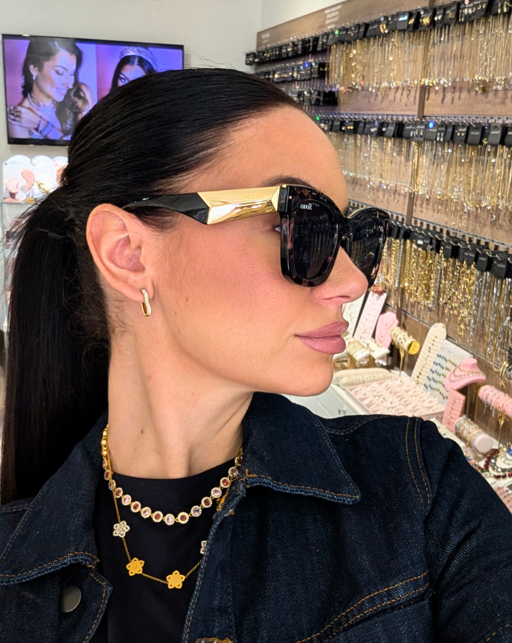 Oversized sončna očala ISA z zlatimi detajli, UV400 zaščita - Patrizia Ljubljana