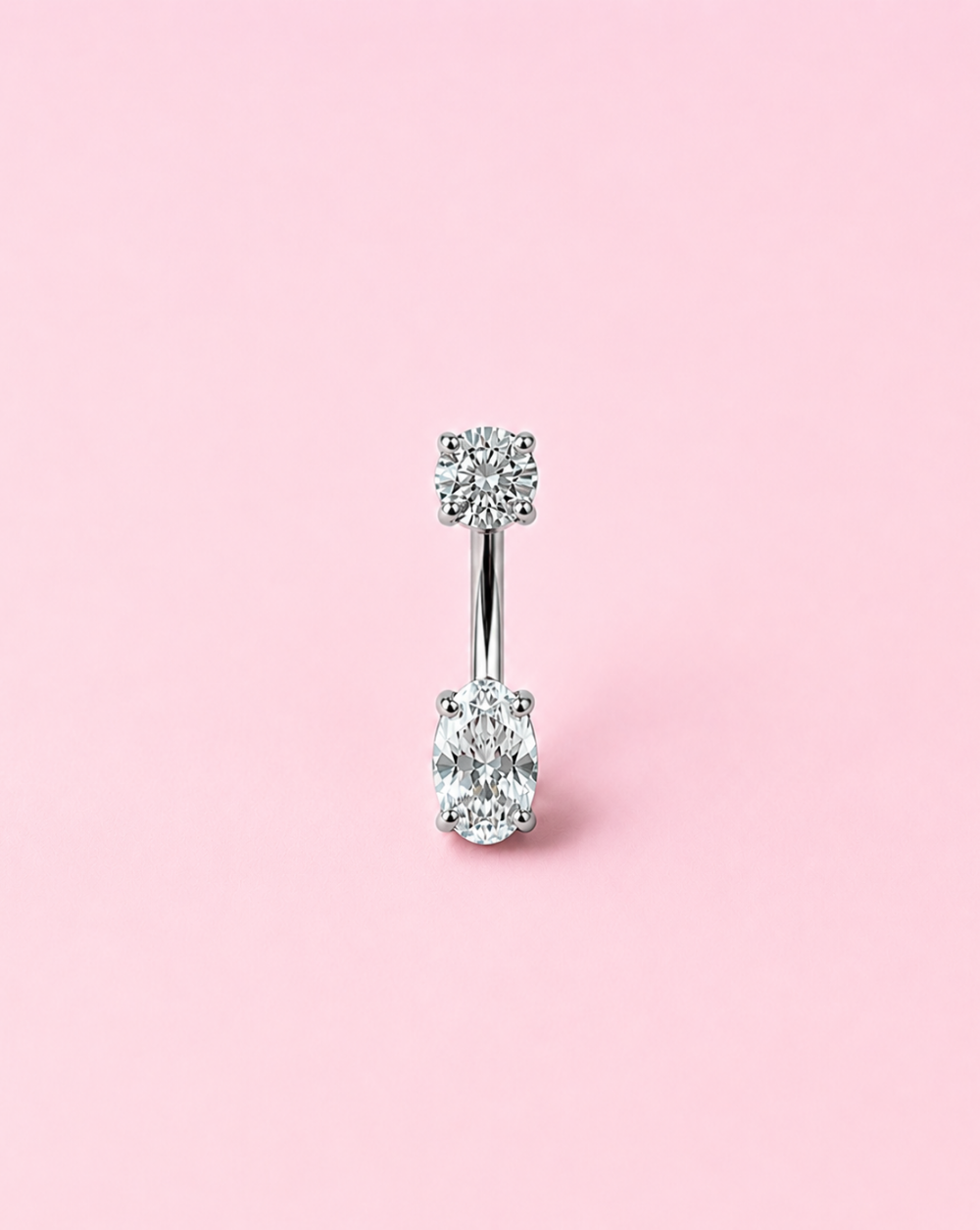 PURE Bauchnabelpiercing – ein Bauchnabelpiercing mit funkelnden Steinchen und einem eleganten, minimalistischen Design für einen femininen und ausdrucksstarken Look. Trgovina Patrizia 