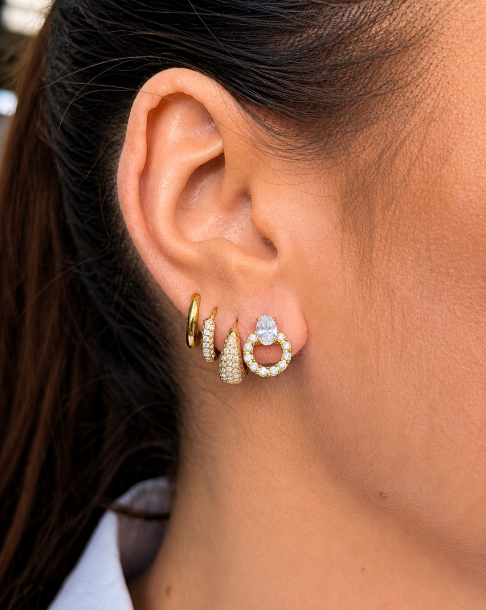 BELLE-Ohrringe aus Edelstahl – elegante Ohrringe mit funkelnden Steinen und zartem Design für einen auffälligen und raffinierten Look. Trgovina Patrizia
