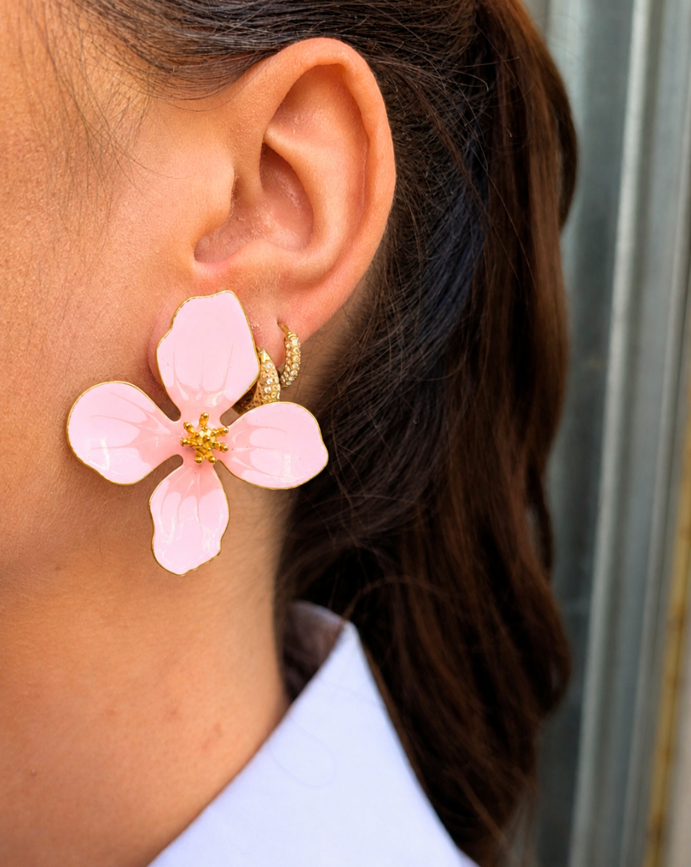 FIORE-Ohrringe aus Edelstahl – Ohrringe in Blumenform mit markantem Design für einen eleganten, femininen und modischen Look. Trgovina Patrizia