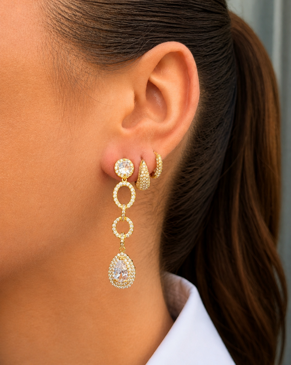 AURELIA DROPS Dangle Earrings – elegant dangle earrings with sparkling crystals, glamorous statement jewelry for a fashionable and sophisticated look. Trgovina Patrizia
