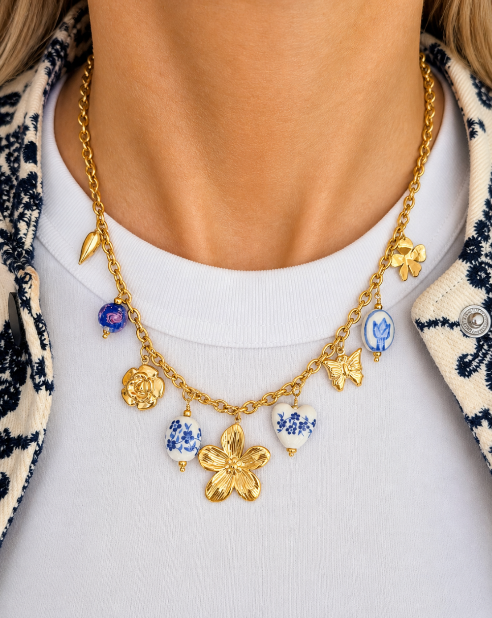 Fashion necklace pendants, floral motifs, and porcelain details made of stainless or surgical steel – trgovina Patrizia , statement summer jewelry