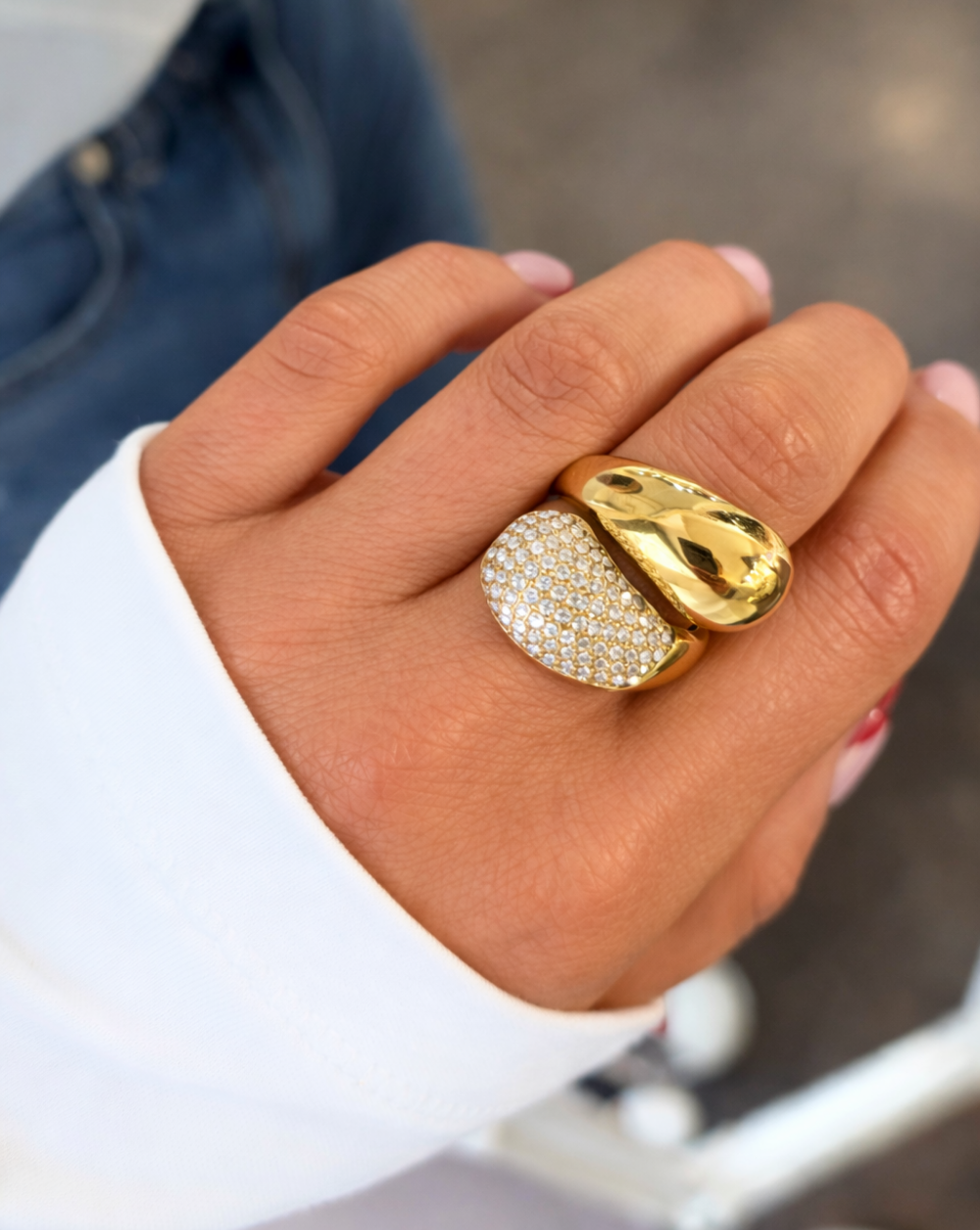 Massiver Ring Pavé-Kristallen aus Edelstahl bzw. chirurgischem Stahl – trgovina Patrizia , moderner Statement-Schmuck