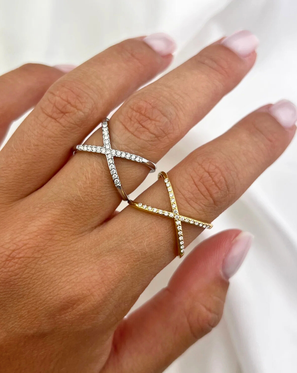 Ring the shape of an X with stainless steel or surgical steel crystals – trgovina Patrizia , elegant modern jewelry