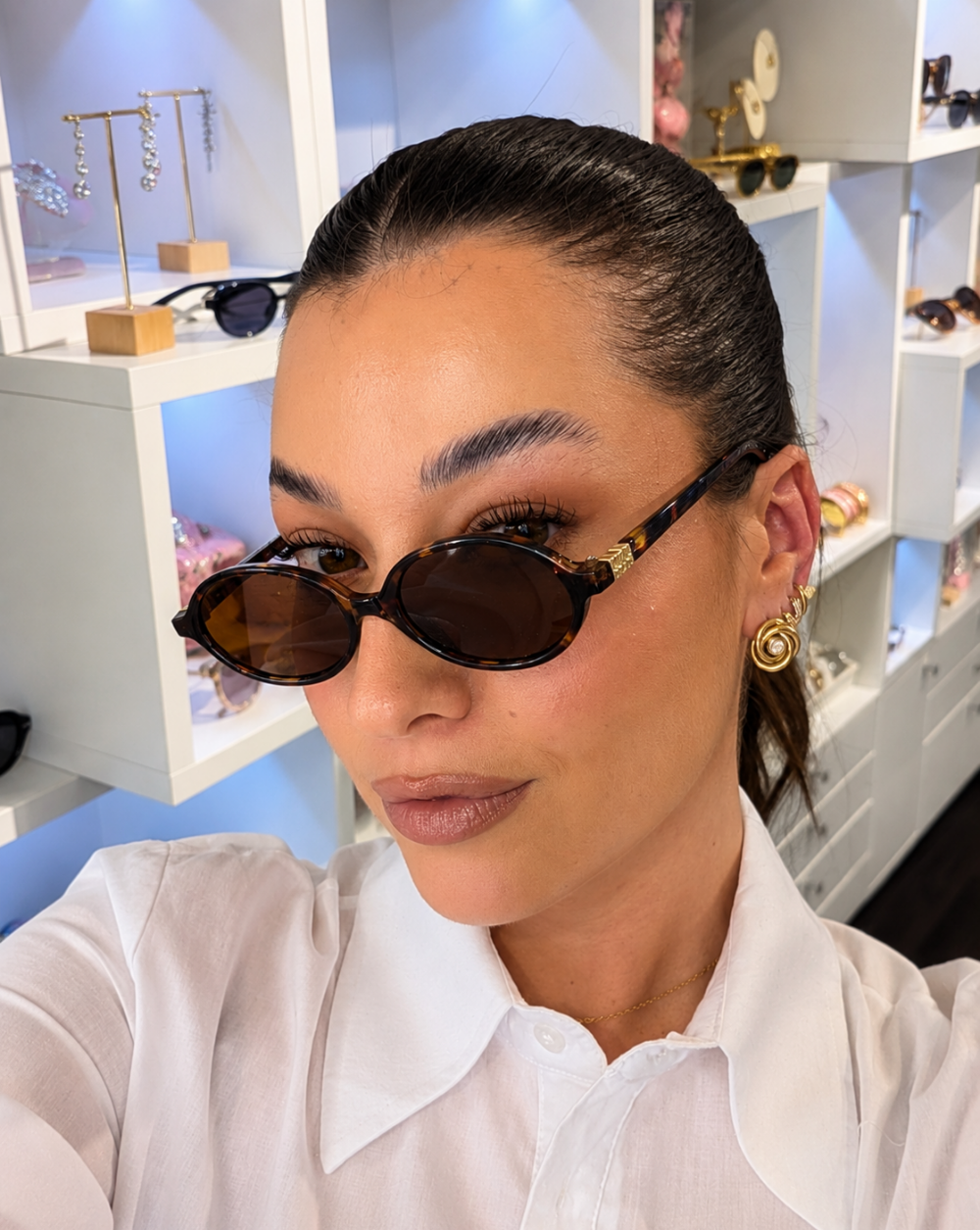 Sunglasses narrow oval lenses and UV400 protection – trgovina Patrizia , a modern and elegant fashion accessory
