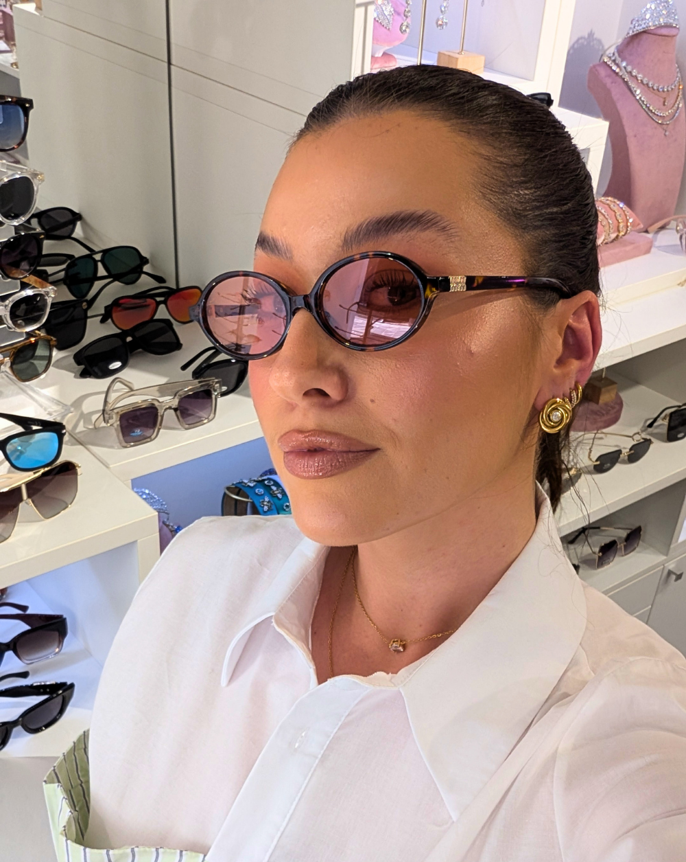 Sunglasses narrow oval lenses and UV400 protection – trgovina Patrizia , a modern and elegant fashion accessory
