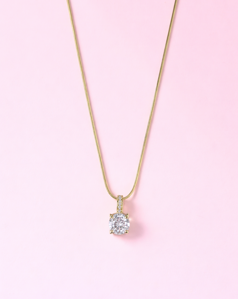 Necklace a single zirconia set in stainless steel or surgical steel – trgovina Patrizia , minimalist and elegant jewelry