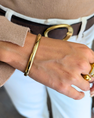 Zapestnica CLASSIC BANGLE iz nerjavečega jekla, elegantna in sijoča gladka zapestnica iz trgovine Patrizia Ljubljana za brezčasen videz.