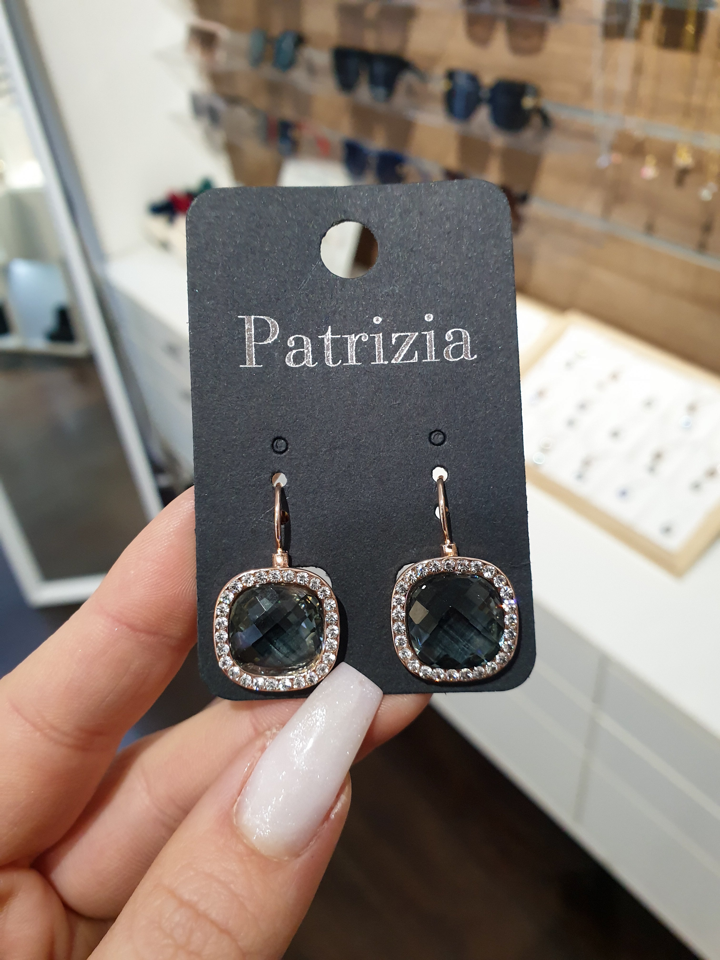 Hanging earrings with rhinestones | Shine Grey