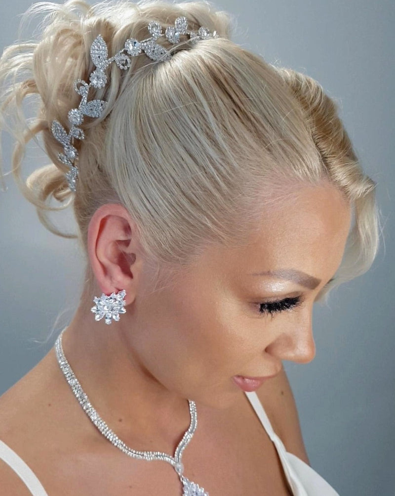 Bridal hair jewelry with zircons